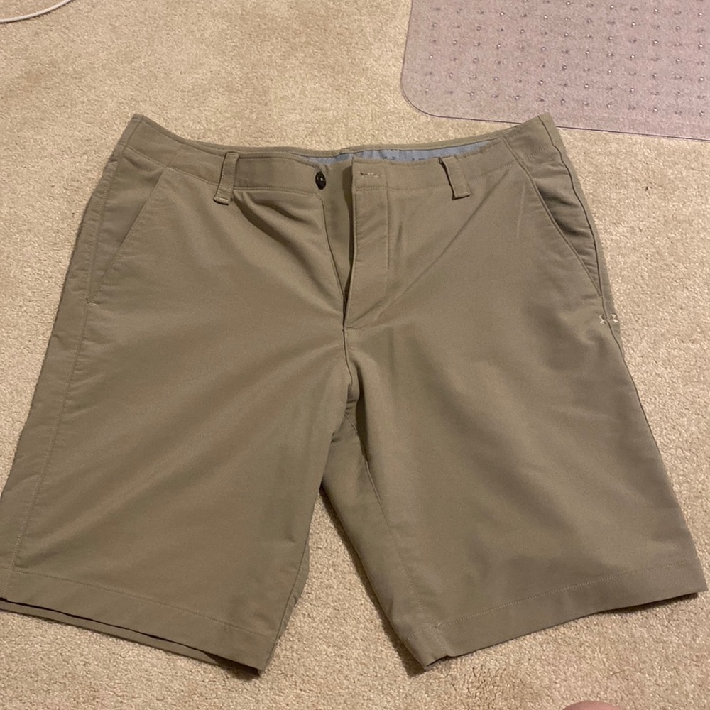 Under Armor Mens Golf shorts